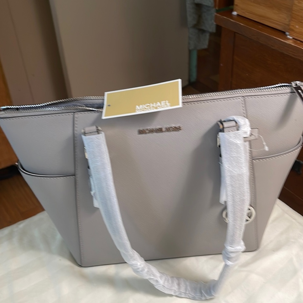 MICHAEL KORS Large TZ Tote PEARL GRAY